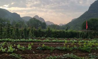 Yongzhou Shoulong Bridge Inn