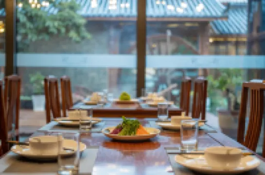 Ansu ·Water Woodden Holiday Courtyard