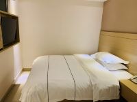 宏华酒店(广州同德围聚龙地铁站店) - 清新单床房