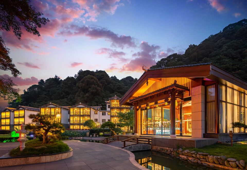 Mountain Fanjing Qixi Resort 2026 