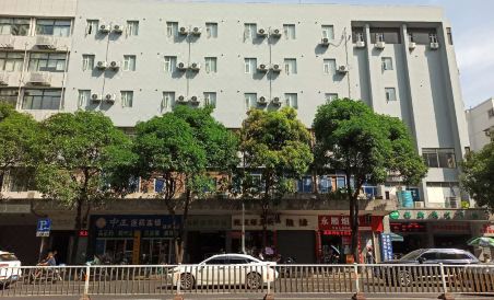 7 Days Premium (Fuzhou Wuyi Square, Fuxin Road) - Housity