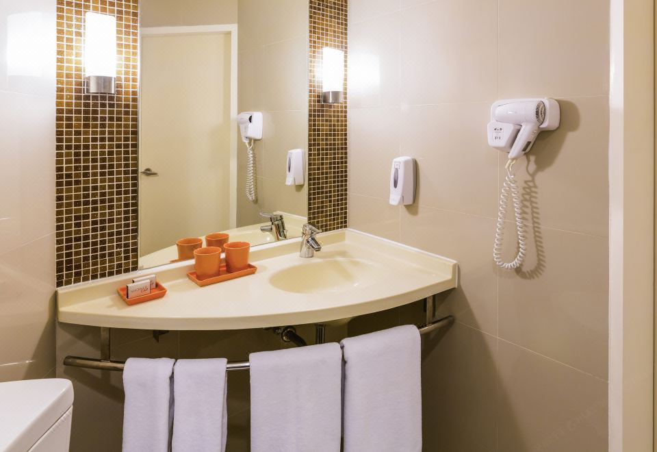 3. 이비스 후아힌..