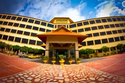 Golden Dragon Resort Hotels near Wat Si Sakorn