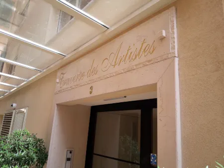 Traverse des Artistes Отели рядом с достопримечательностью «Allées de la Liberté»