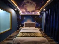 临洮夜阑雨薇主题宾馆 - 特色大床房
