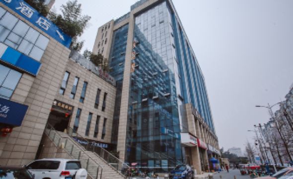 7 Days Premium (Chengdu Wenjiang Nanxun Avenue Subway Station)