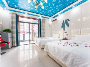 Xinju Apartment (Wuhan Station Happy Valley Branch)