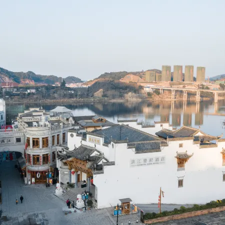 HongJiang Zengfu Homestay