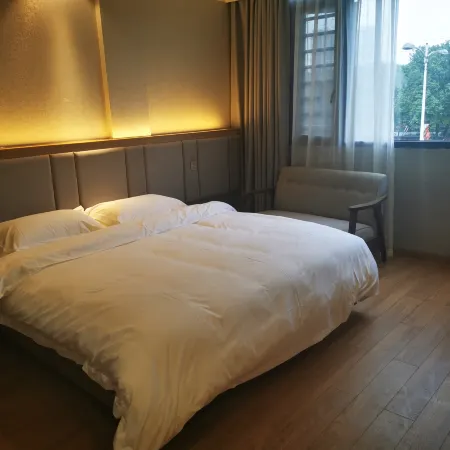 Dongkou Tianhua Jingyi Hotel