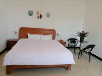 Lianzhou Yueguanglou Apartment