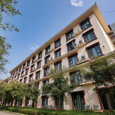 Guifeng Hotel Zhenfeng