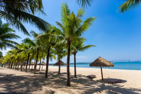 Bayoli Resort Villa (Haitang Bay Branch, Lingshui) Отели рядом с достопримечательностью «Yetian Ancient Village»