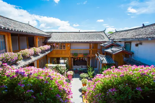 Lijiang Flower Sea Inn (South Gate of Ancient City) - 駐車場