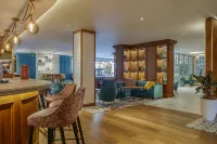 DoubleTree by Hilton Bath - bar
