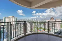 Jisiman Boutique Sea View Apartment(Dadonghai Haiyun Road) - Condos