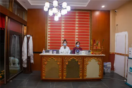 Dege Red Paradise Theme Culture Hotel