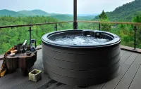 naked Stables Resort - Balcony