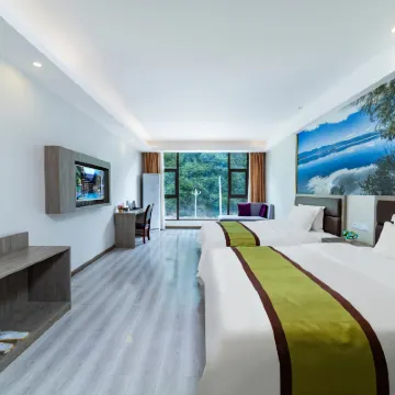 YunHai Hliday Hotel Hotels near Huanglong National Scenic Spot