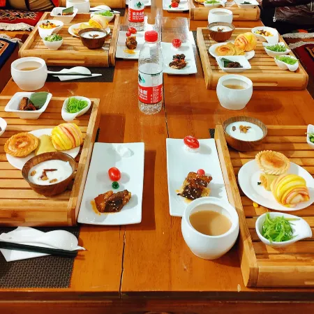Boyu Zangcheng Linka Hotel