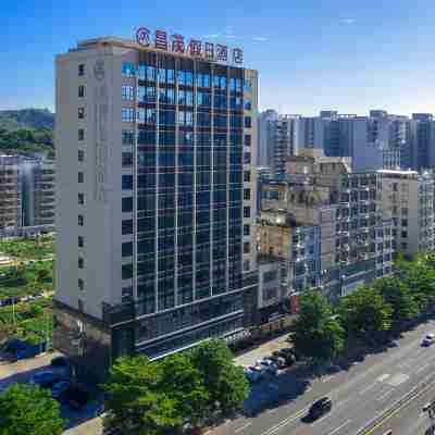 Lianjiang Changmao Holiday Inn (Xinyi middle school store) Hotel Exterior