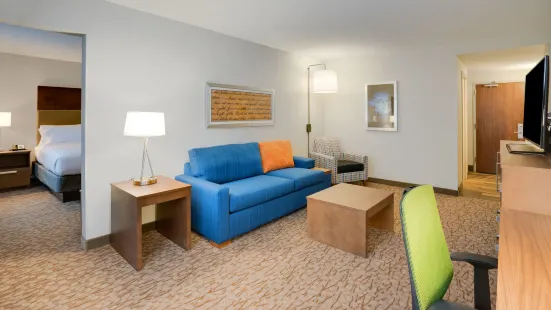 Holiday Inn Express & Suites FT. Washington - Philadelphia