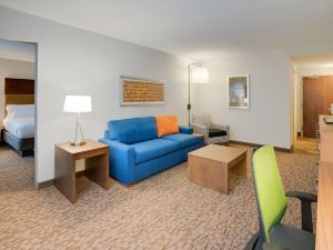 Holiday Inn Express & Suites FT. Washington - Philadelphia