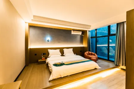 Huicai Intelligent Hotel (Huili Ancient City Branch)