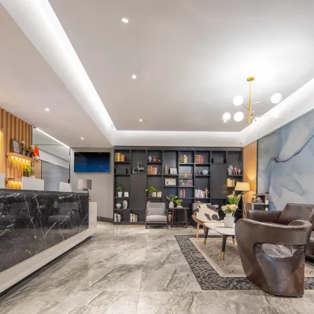 Super 8 Hotel (Nanjing Confucius Temple Laomen East Pedestrian Street Branch) Отели рядом с достопримечательностью «Ворота Чжунхуамынь»