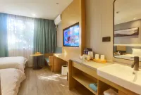 Accompanying Hotel·Yipin (Shanghai Lujiazui Financial and Trade Zone) Hotels in Lujiazui Area