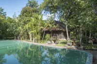 Palm Village Resort & Spa