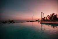 Sanya Quanli Quanwai Hotels near Bitou Cape