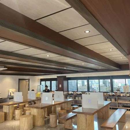 Wei Feng Hotel Отели рядом с достопримечательностью «Академия Пиндуна»