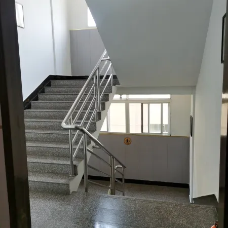 Xingangwan Hotel (Anqing Normal University Longshan Campus)