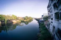 Laluna River House - Scenic