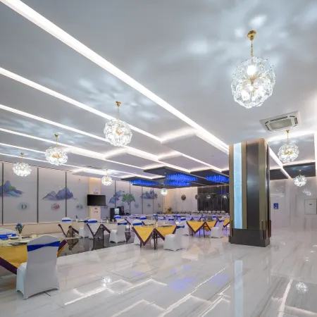 Dongbao Hotel
