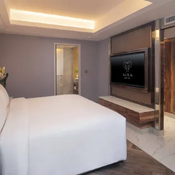 Aira Hotel Bangkok Sukhumvit 11 Отели рядом с достопримечательностью «Станция надземного метро Phloen Chit»