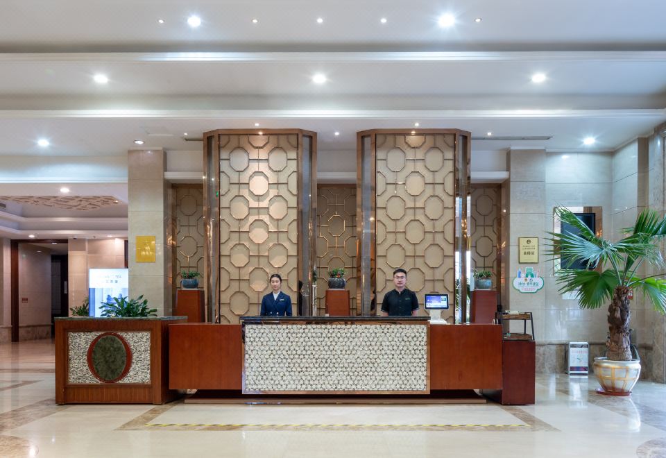 리치먼드 그랜드 호텔 전경