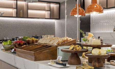 Jiashan Wanlian Plaza Atour Hotel - Housity