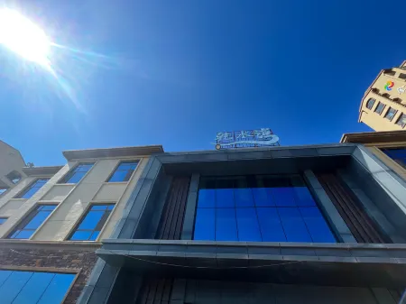 Huali Qianshuiwan Seaview Holiday Apartment Отели рядом с достопримечательностью «Yashashuisheng Botanical Garden»