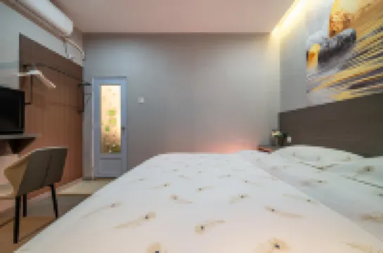 Weiya Boutique Hotel (Chaoyang Square 3rd Street 2nd Alley)