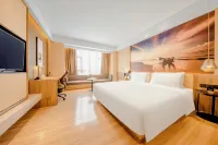 Atour Hotel (In People′s Square Of  Maoming High-speed Railway Station)