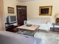 Penthouse Caniço de Baixo Hotels in Canico