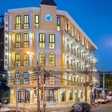 فرا ناكون بوشتيل Hotels near وات فرا تشيتوفون ويمون مانجكلارام (وات فو)