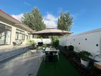 Yesanpo Haitang Xiaoyuan Hotels near Yesanpo White Grass Scenic Area