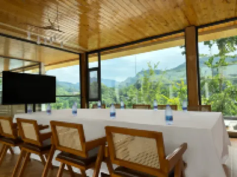 青城山初見山野溫泉飯店