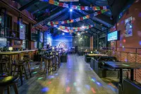 Juzhiju Designer B&B (Xinxing Zen Town Branch) - 바