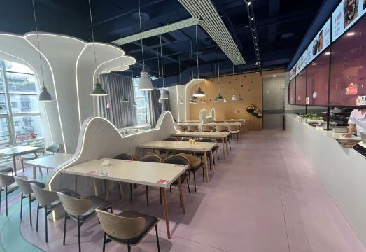 1. 랑완 캠프 호텔..