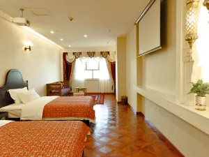 Jiannan Hotel (Kashgar Ancient City)