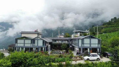 Lingzhi Home Homestay (Baoshan Baihualing Store) 바이화링/백화령 생태관광단지 주변 호텔