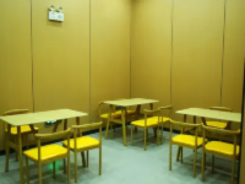 โรงแรมเย่ยวี่ (สาขา โรงเรียนมัธยมหมายเลข 1 หยุนเหมิง เสี่ยวก่าน) โรงแรมในหยุนเหมิง